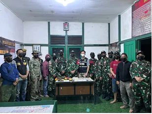 Satgas Pamtas Yonarmed 19/Bogani Gagalkan Penyelundupan 1,9 Kg Sabu di Perbatasan RI–Malaysia