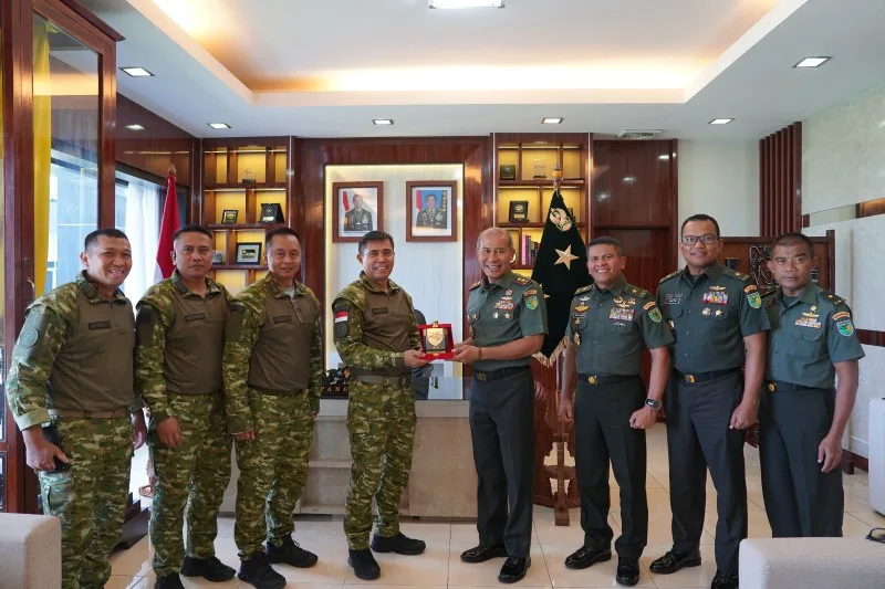 Akhiri Tugas di Ufuk Timur, Pangdam XII/Tpr Kunjungi Pangdam XVII/Cen