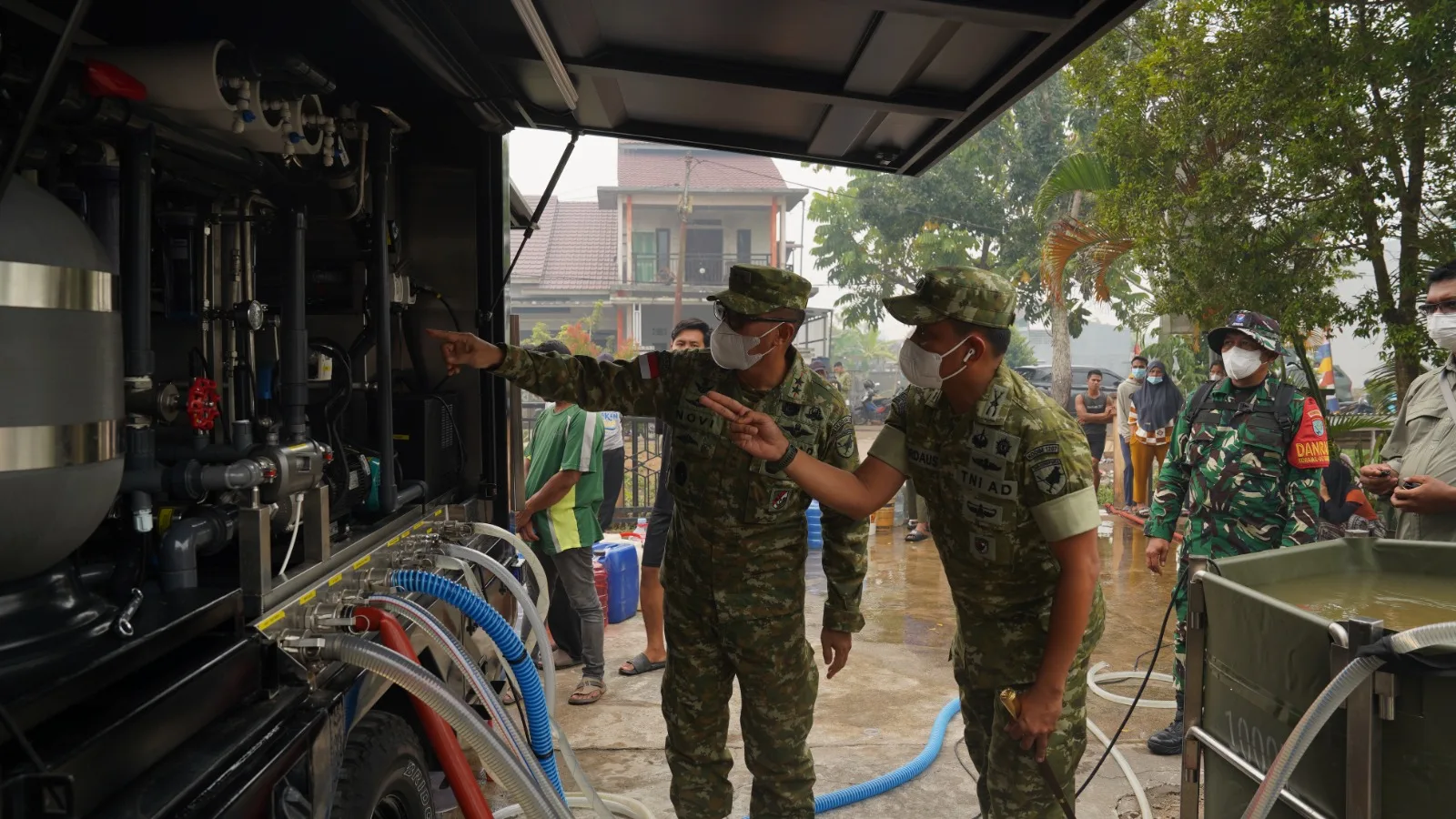 Atasi Krisis Air Bersih Akibat Kemarau, TNI Kerahkan Mobil Water Treatment di Desa Limbung