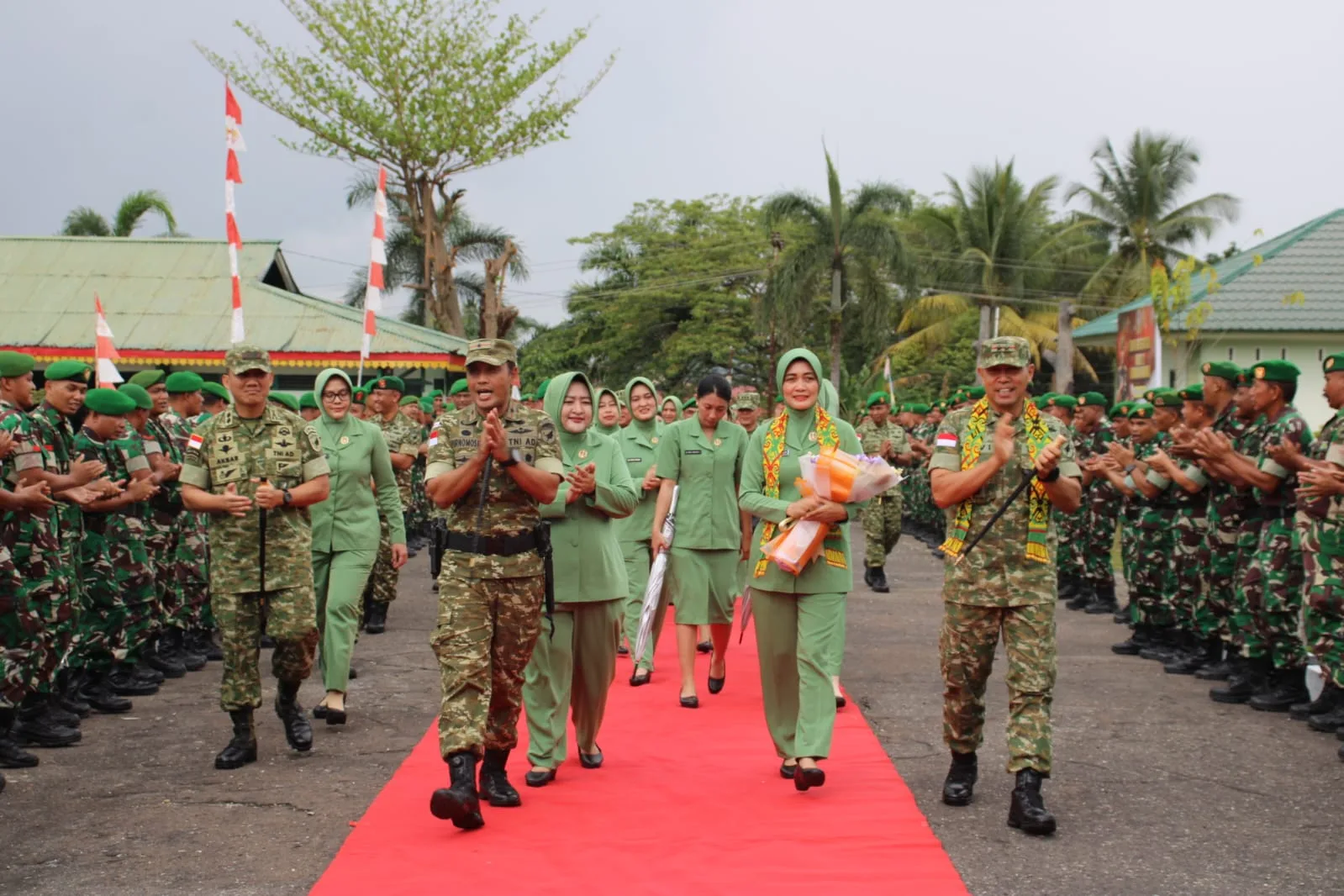 Gegap Gempita Sambut Kunjungan Perdana Pangdam XII/Tpr di Korem 121/Abw