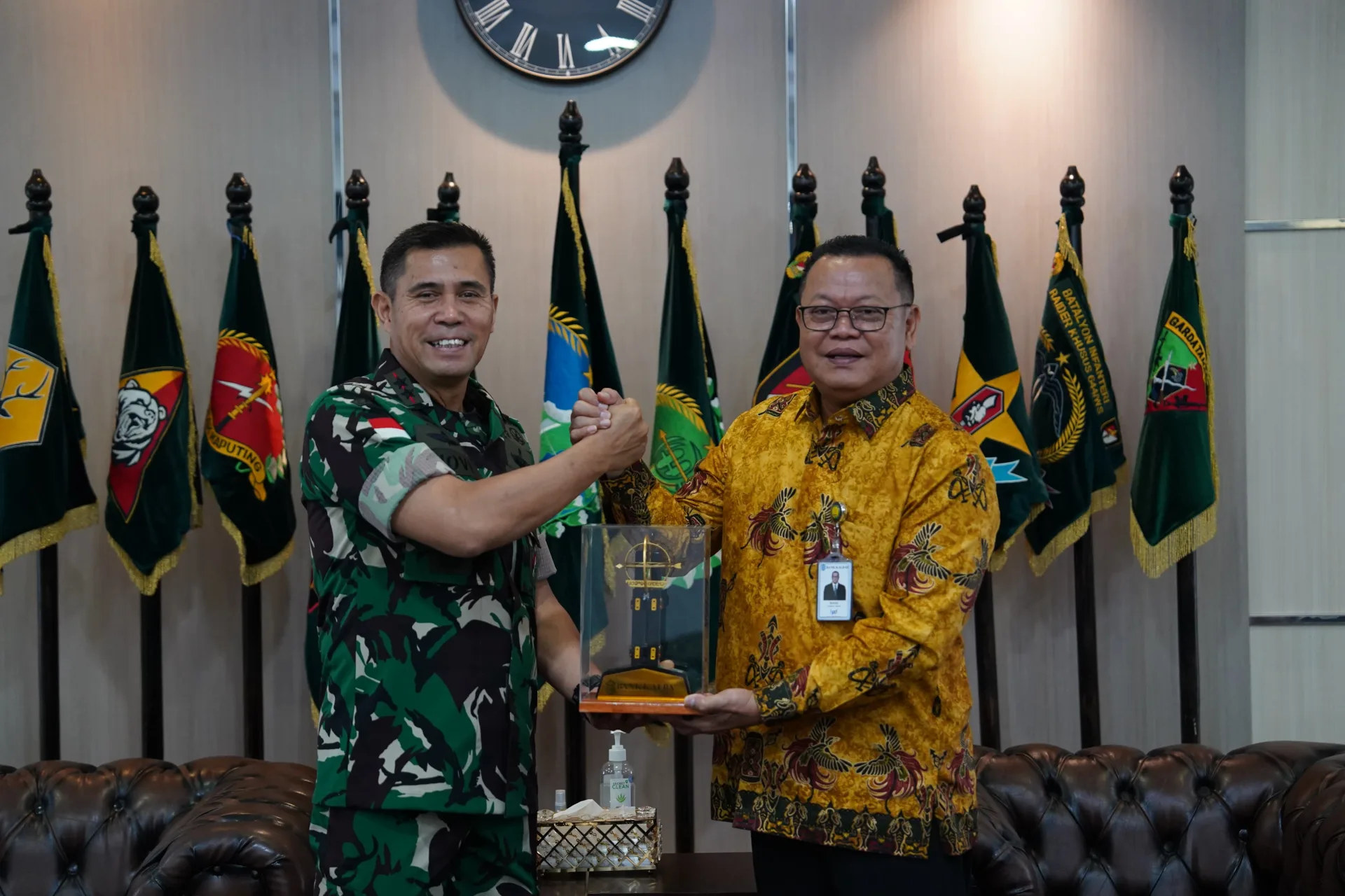 Jalin Sinergi dan Kerja Sama, Pangdam XII/Tpr Sambut Hangat Kunjungan Dirut Bank Kalbar