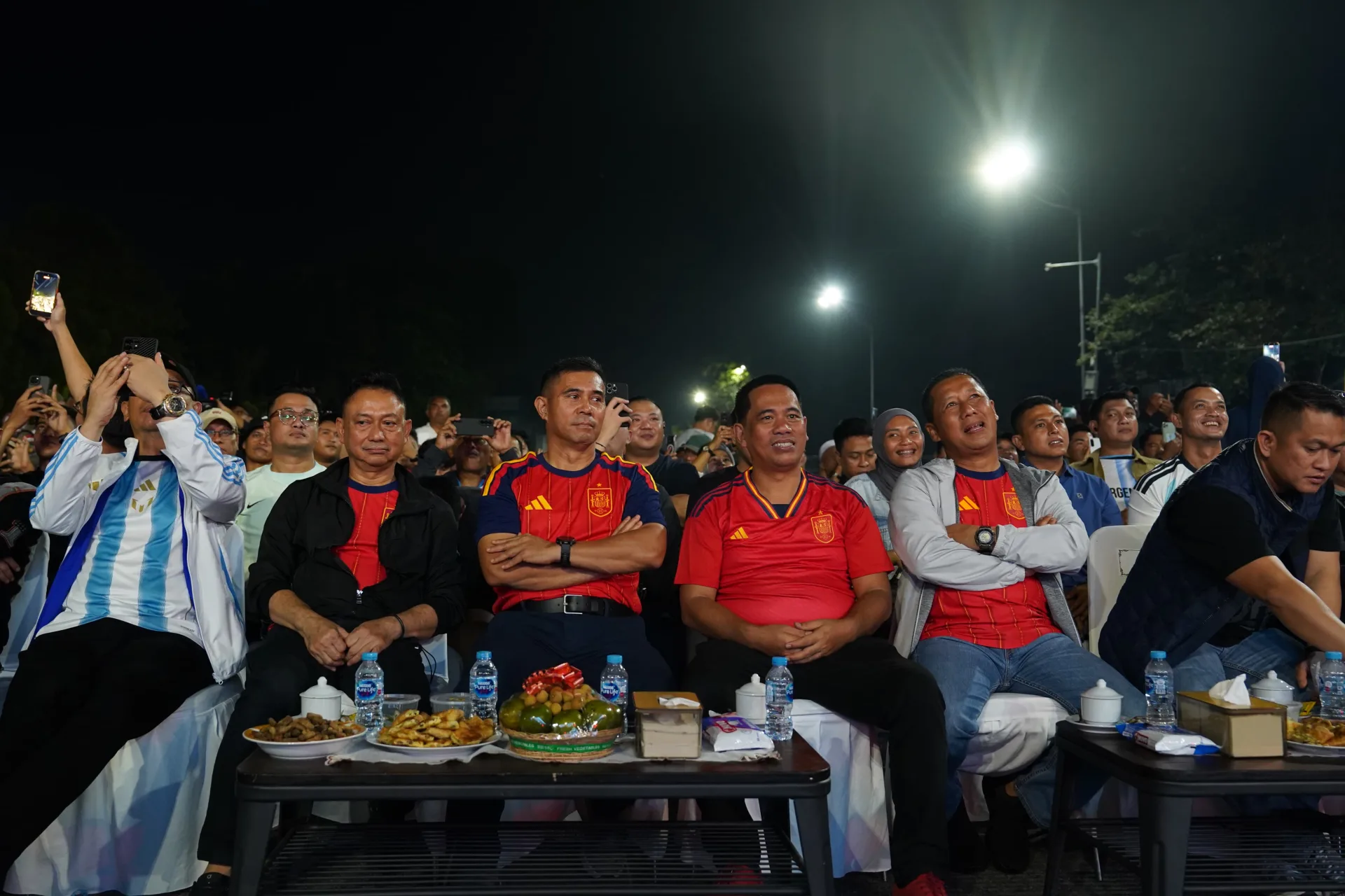 Meriah! Pangdam XII/Tpr Membaur Bersama Ribuan Warga Pontianak Nobar Final Piala Dunia 2026