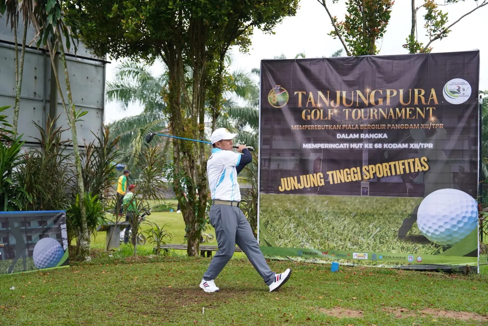Meriahkan HUT ke-68 dan Pererat Silaturahmi, Pangdam XII/Tpr Buka dan Ikuti Tanjungpura Golf Tournament 2026