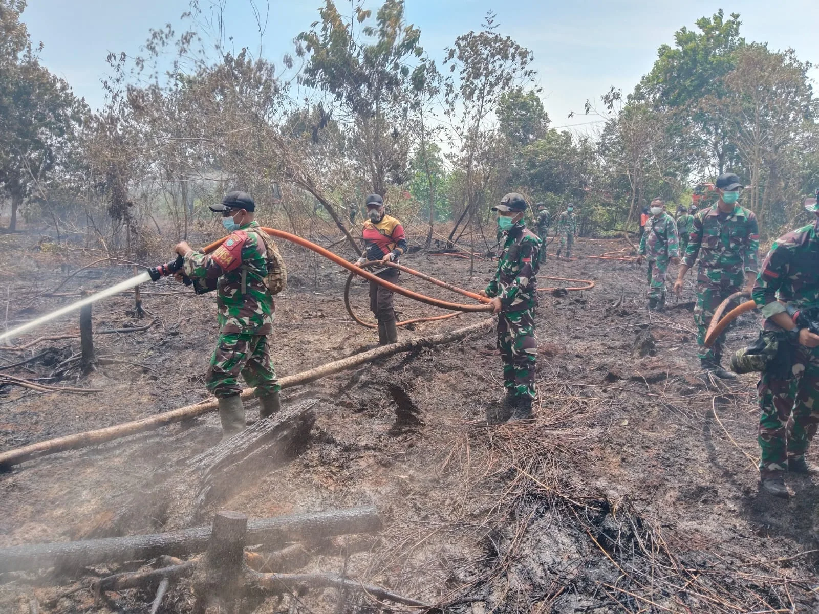 Mitigasi Karhutla, Kodim 1207/Pontianak Terjunkan Personel dan Armada Modifikasi ke Kubu Raya