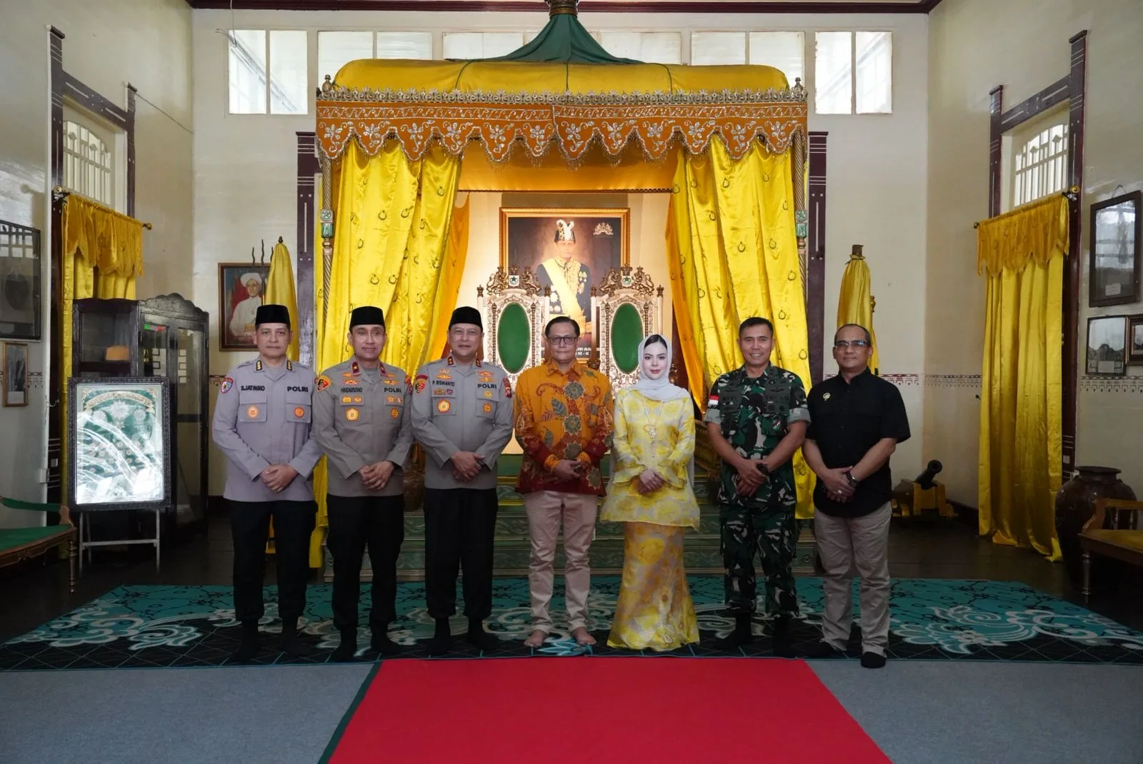 Pangdam XII/Tpr Hadiri Halal bihalal di Keraton Kadariyah