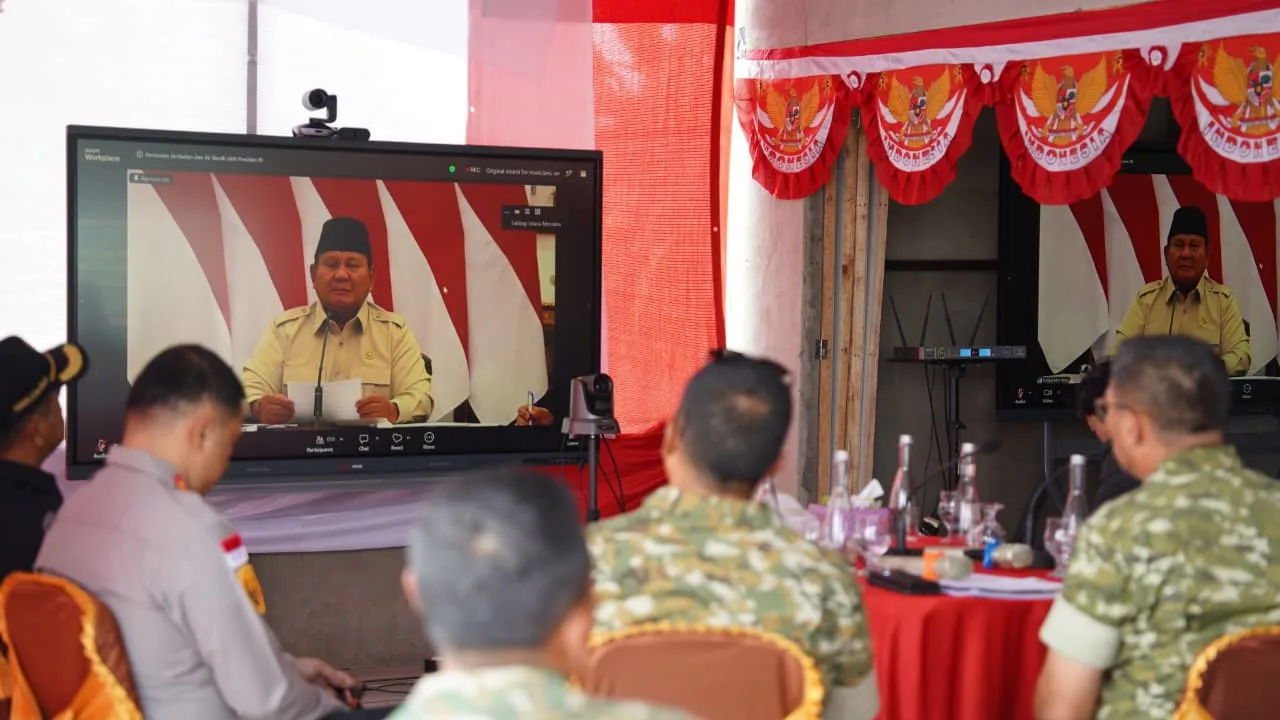 Pangdam XII/Tpr Hadiri Peresmian 3.395 Jembatan TNI-Polri dan 3000 Titik Air Bersih TNI AD Secara Virtual di Sambas