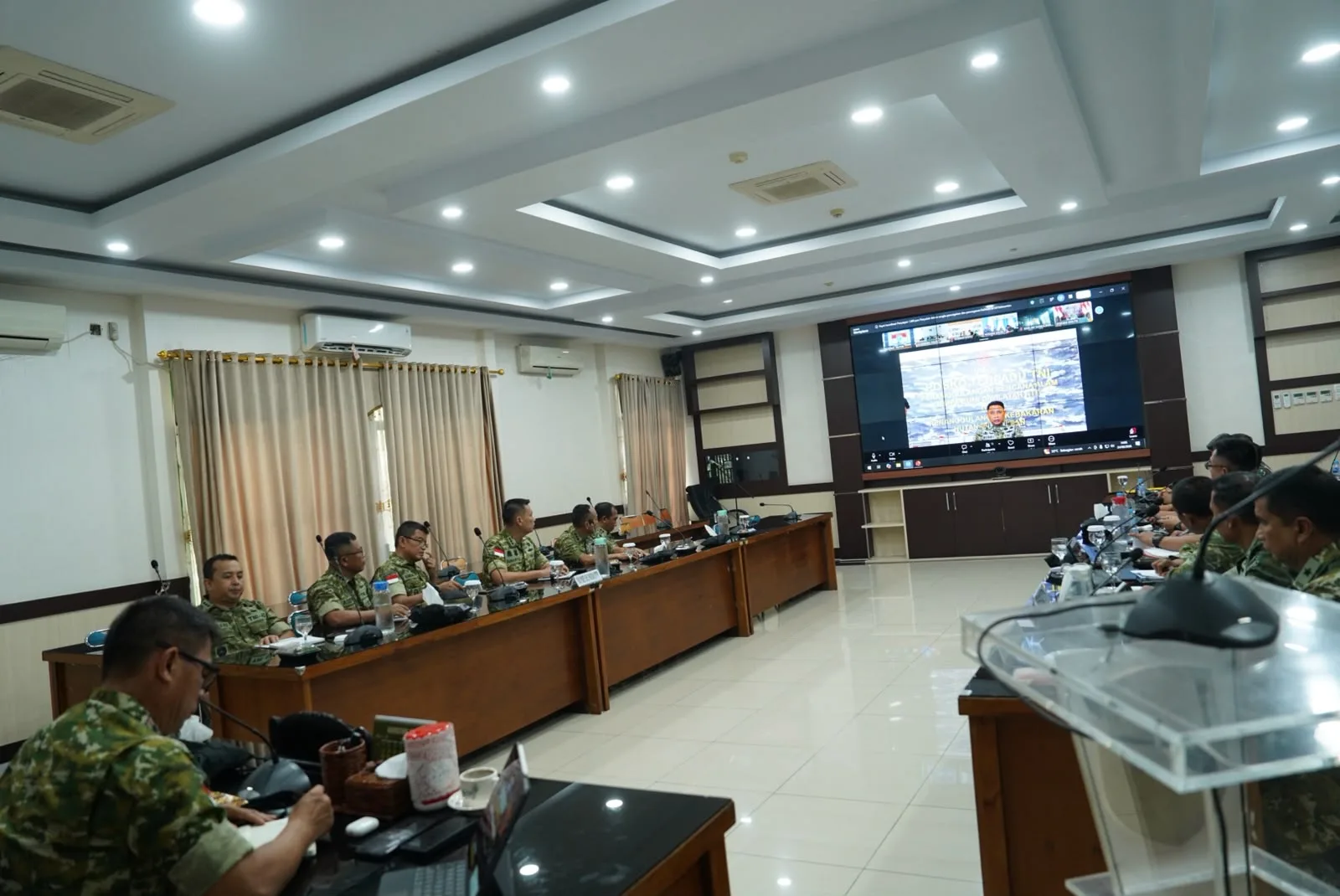 Pangdam XII/Tpr Ikuti Rapat Penyiapan Personel Penyuluh Karhutla Bersama Asops Panglima TNI
