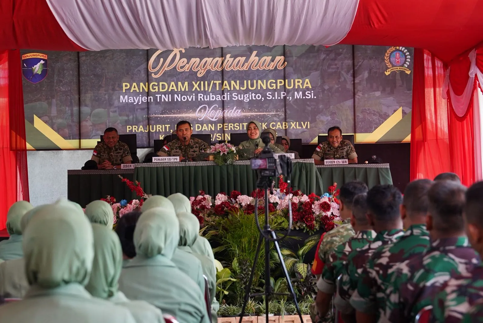 Pangdam XII/Tpr Tekankan Kemanunggalan TNI-Rakyat Saat Sambangi Kodim Singkawang