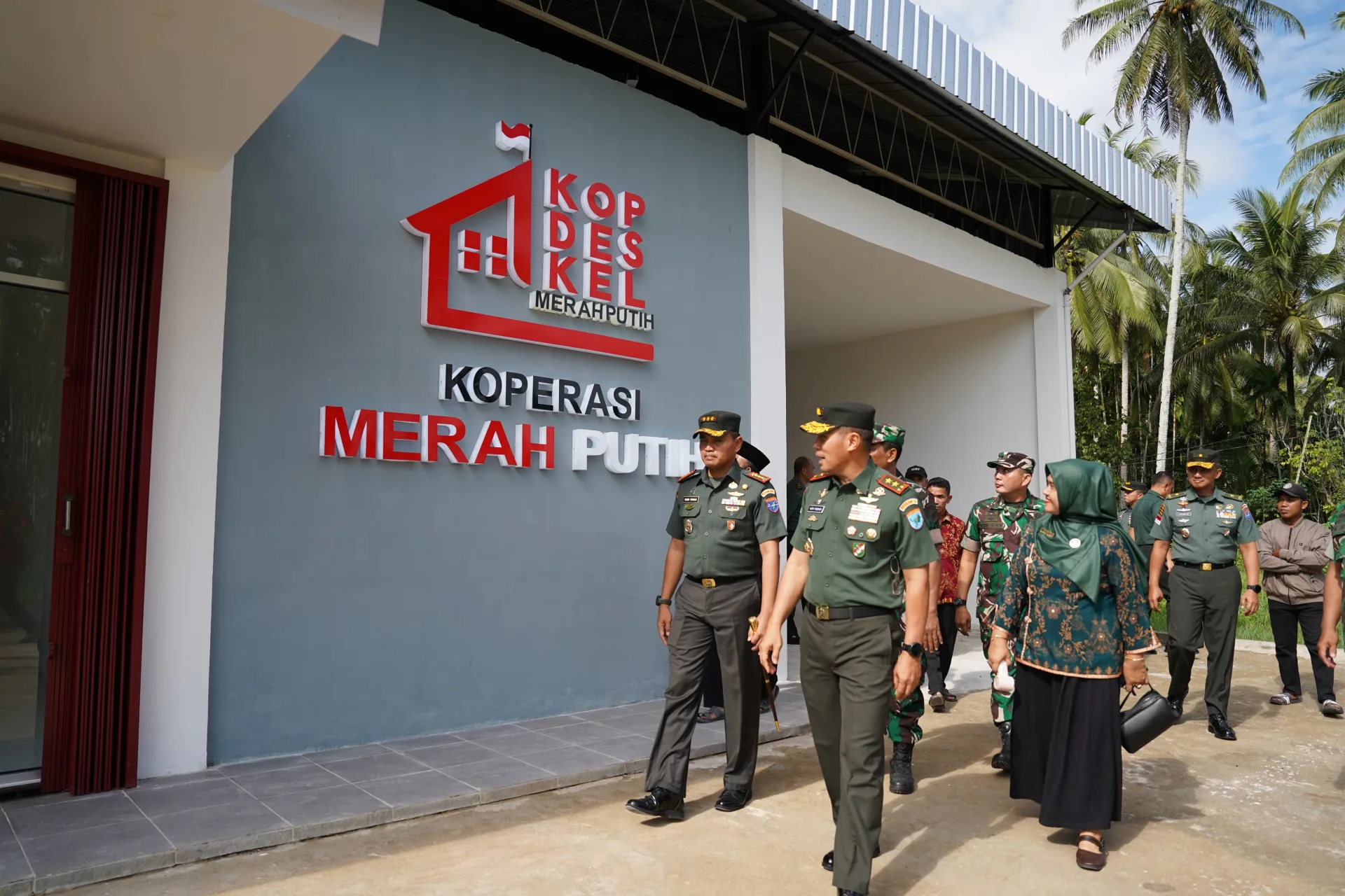 Pangdam XII/Tpr Tinjau Langsung KDKMP Punggur Besar