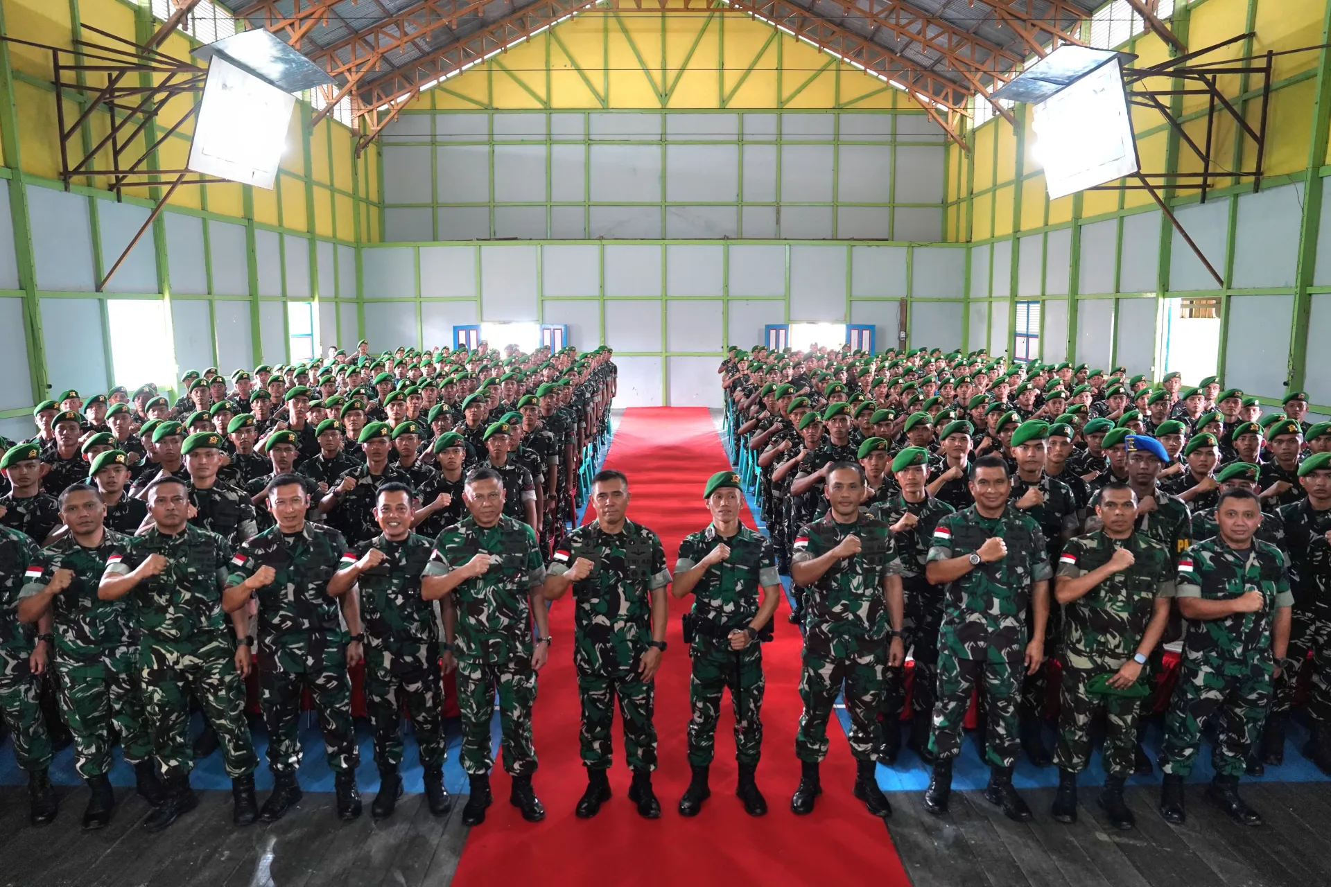 Pangdam XII/Tpr Tinjau Yonif TP 927/Uncak Kapuas: Perkuat Pertahanan dan Pembangunan di Perbatasan