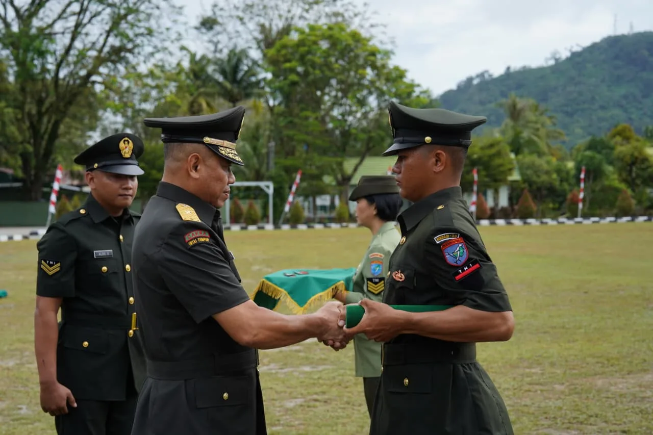Resmi Berpangkat Prada, 519 Prajurit Muda Infanteri TNI AD Lahir di Singkawang
