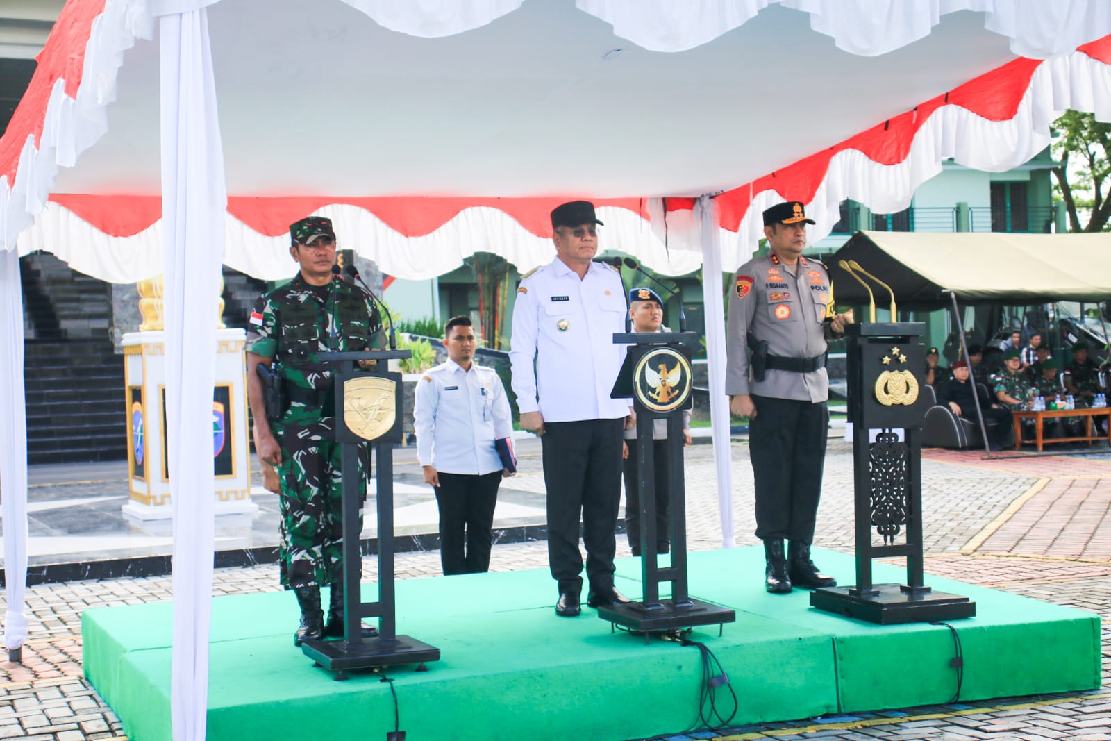 Pangdam XII/Tpr Bersama Gubernur dan Kapolda Pimpin Gelar Pasukan Kesiapsiagaan Penanggulangan Bencana Banjir