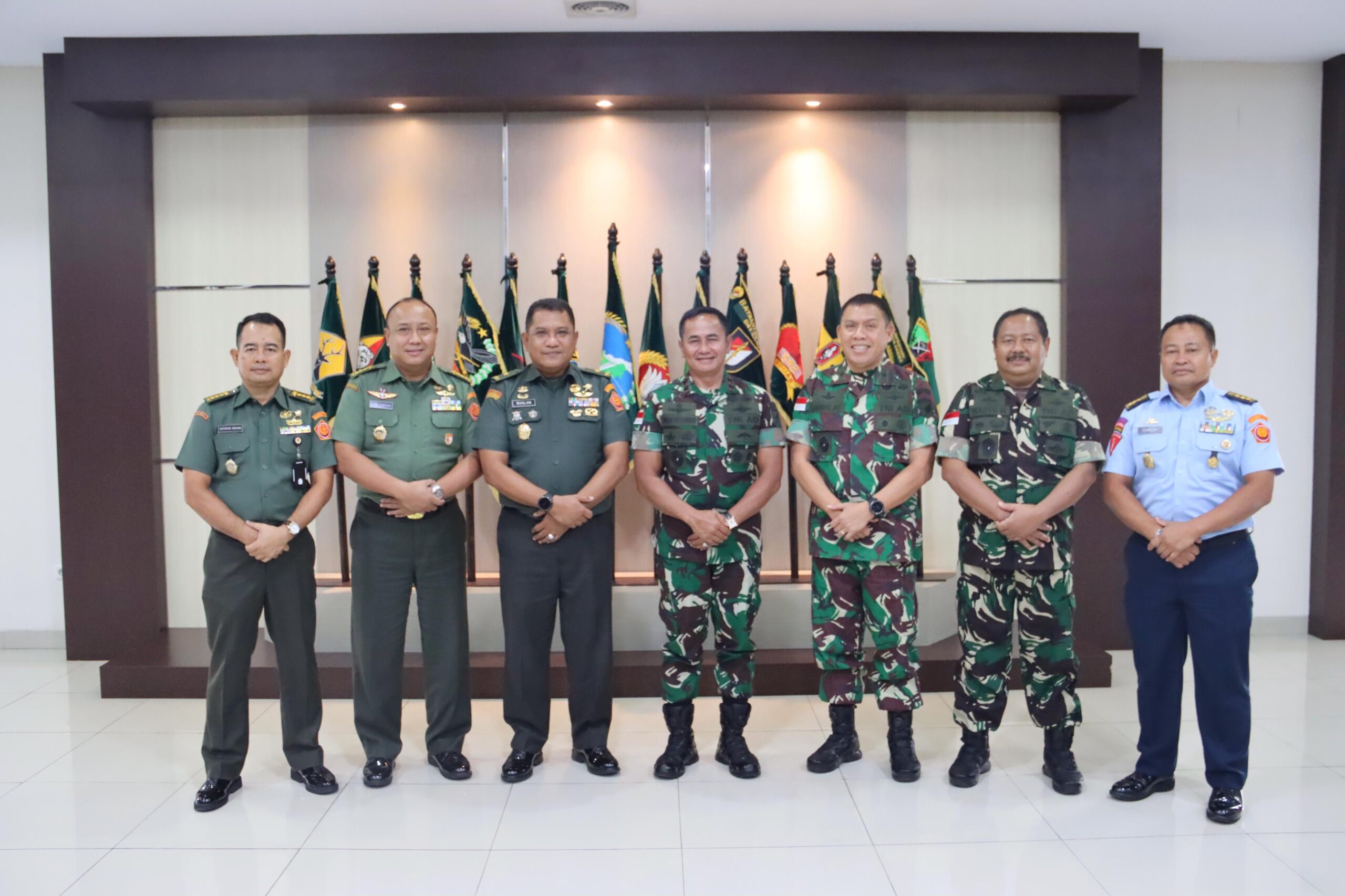 Pangdam Tanjungpura Terima Kunjungan Tim Puldata Sahli Panglima TNI