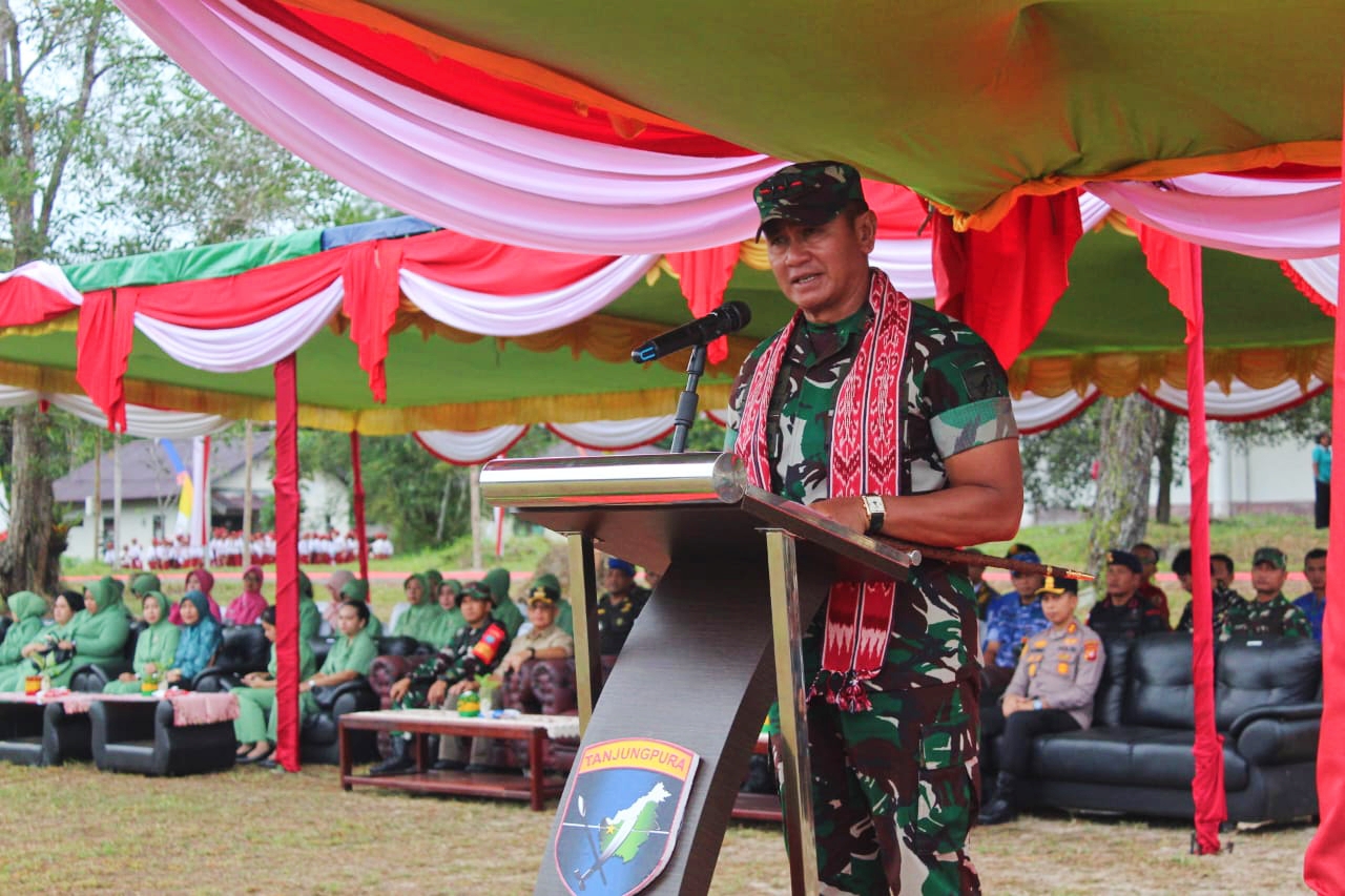 Tutup TMMD ke-120 Kodim 1202/Skw, Pangdam XII/Tpr : Wujud Sinergitas TNI-Polri dan Pemda Bangun Wilayah
