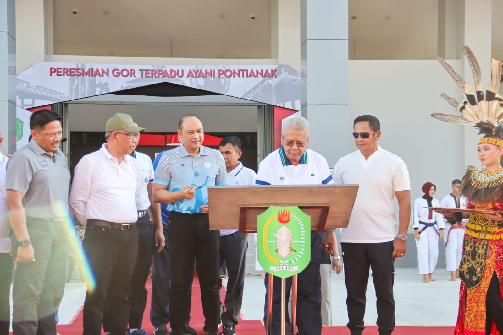 Pangdam XII/Tpr Dampingi Pj. Gubernur Kalbar Resmikan GOR Terpadu Ahmad Yani