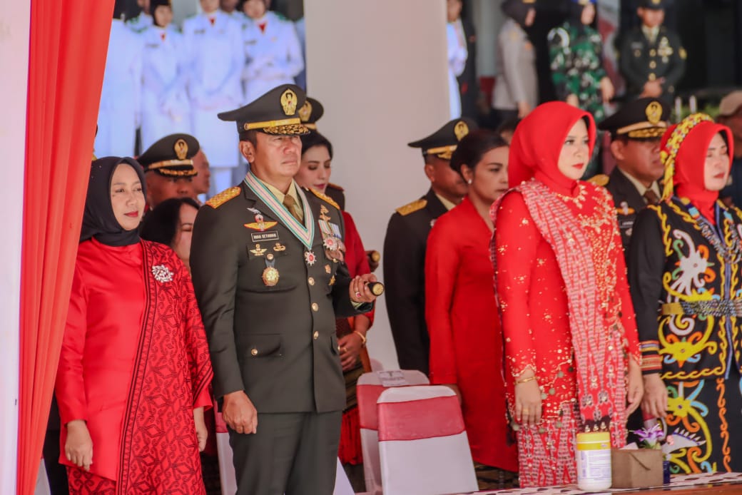 Pangdam Tanjungpura Bersama PJU Ikuti Upacara Peringatan HUT ke-79 Kemerdekaan RI