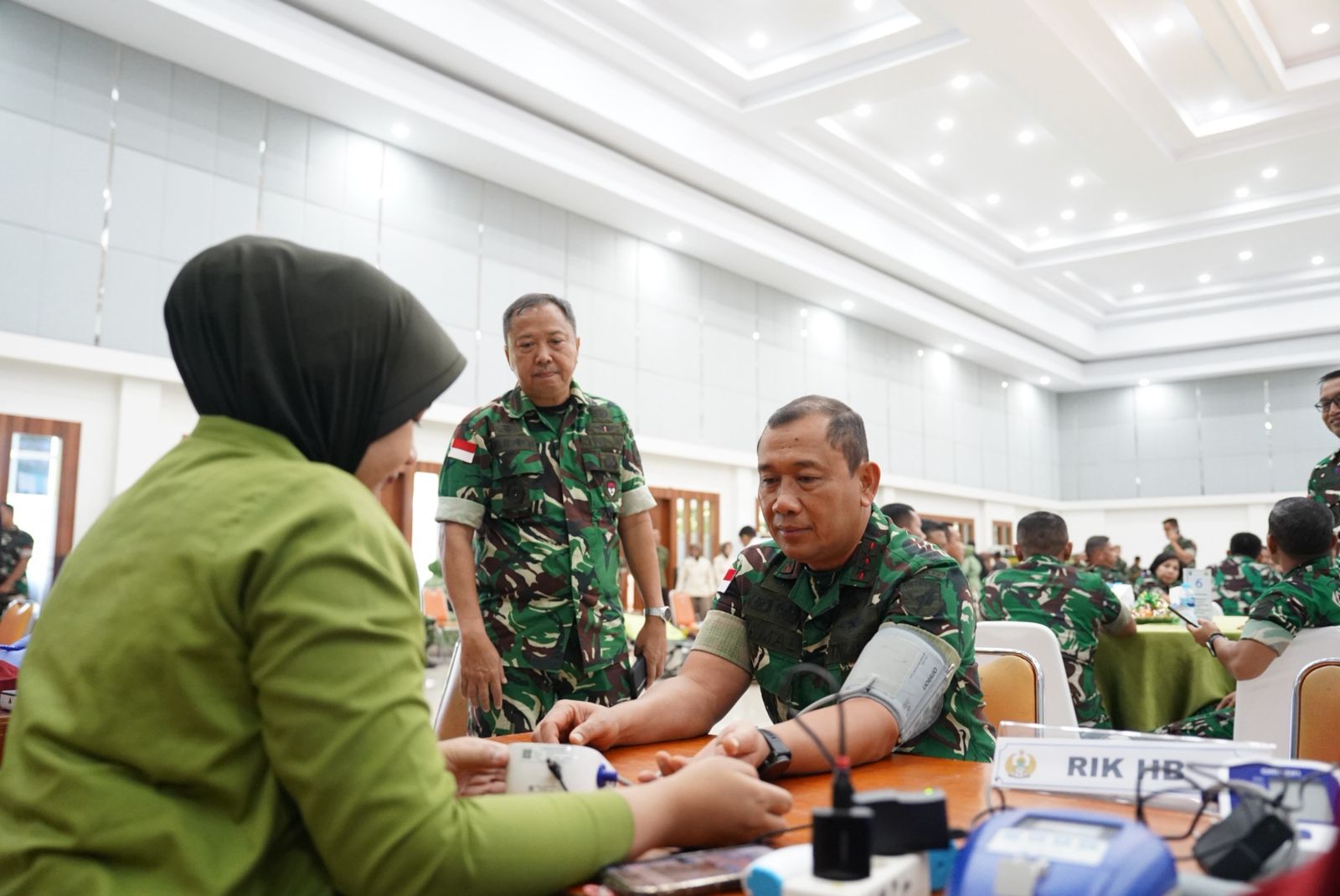 Bakti Kesehatan Peringati Hari Juang TNI AD 2025, Pangdam XII/Tpr Donorkan Darah Bersama Prajurit
