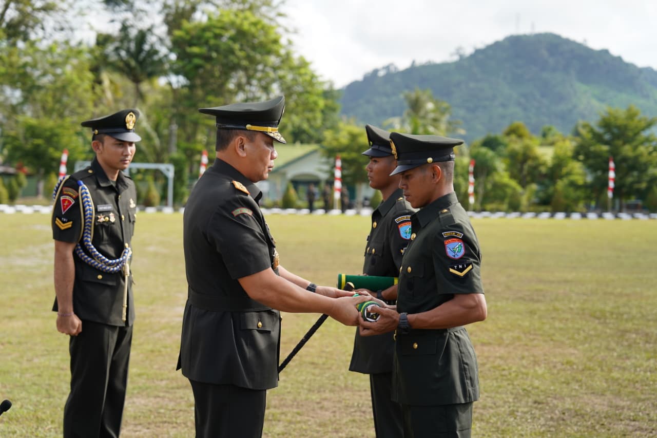 Menjadi Tulang Punggung Satuan, Pangdam XII/Tpr Lantik 373 Bintara Baru