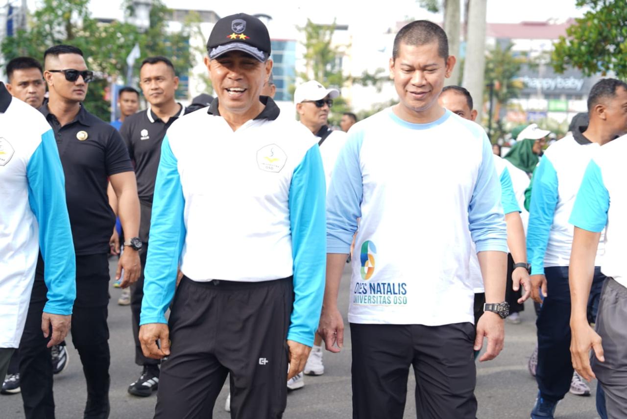 Pererat Sinergi dengan Akademisi, Pangdam XII/Tpr Meriahkan Jalan Santai HUT ke-6 Universitas OSO Pontianak