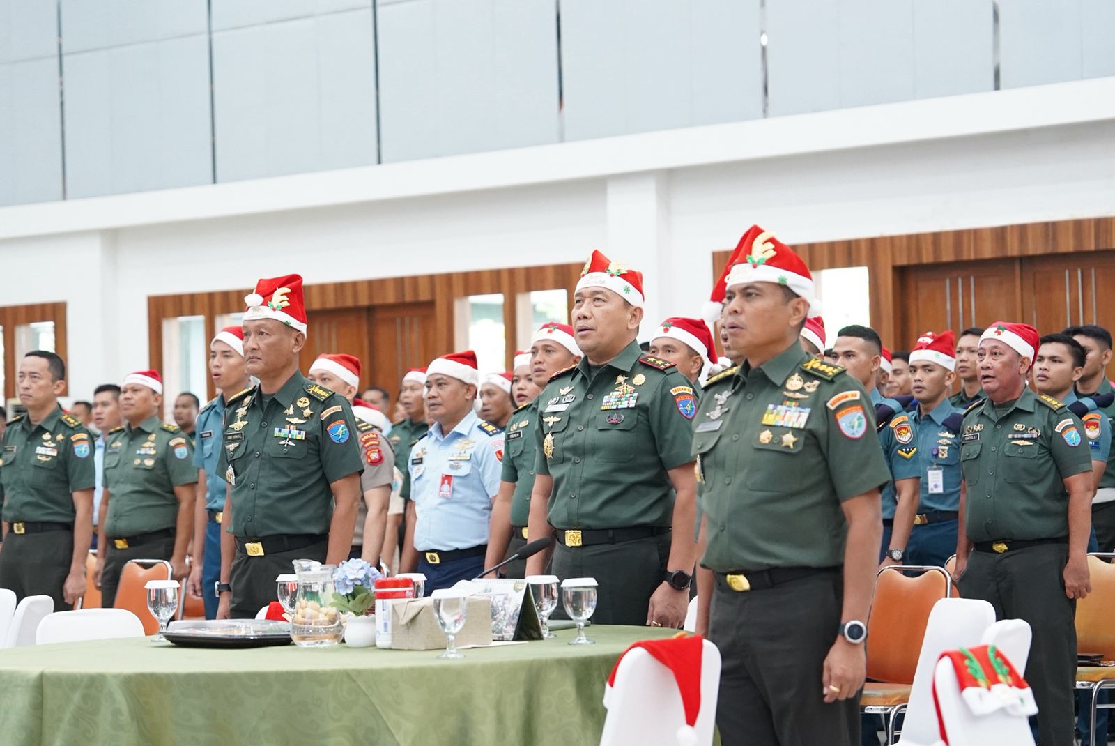 Refleksi Kasih dan Persaudaraan, Keluarga Besar Kodam XII/Tpr Rayakan Natal Bersama Kasad