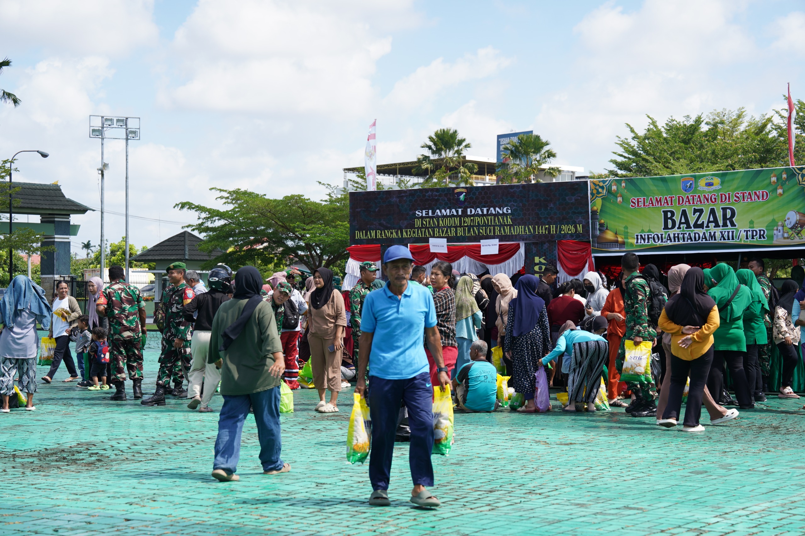 Bantu Ringankan Beban Masyarakat, Kodam XII/Tpr Gelar Bazar Ramadhan Murah