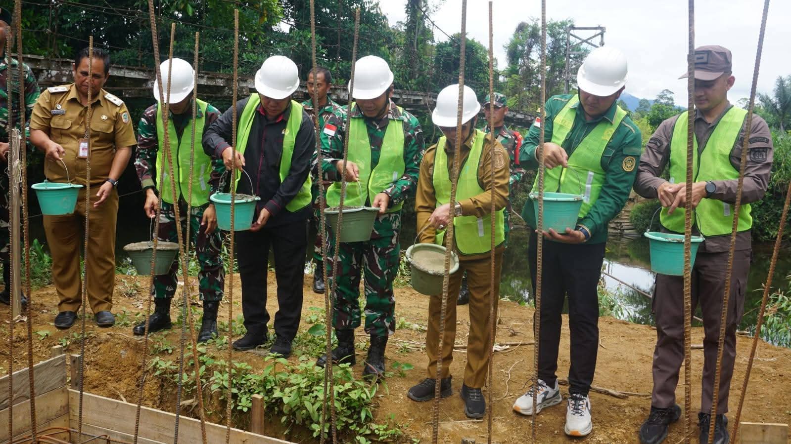 Wujudkan Mimpi Warga, Dandim 1206/Psb Ground Breaking Jembatan Perintis Garuda