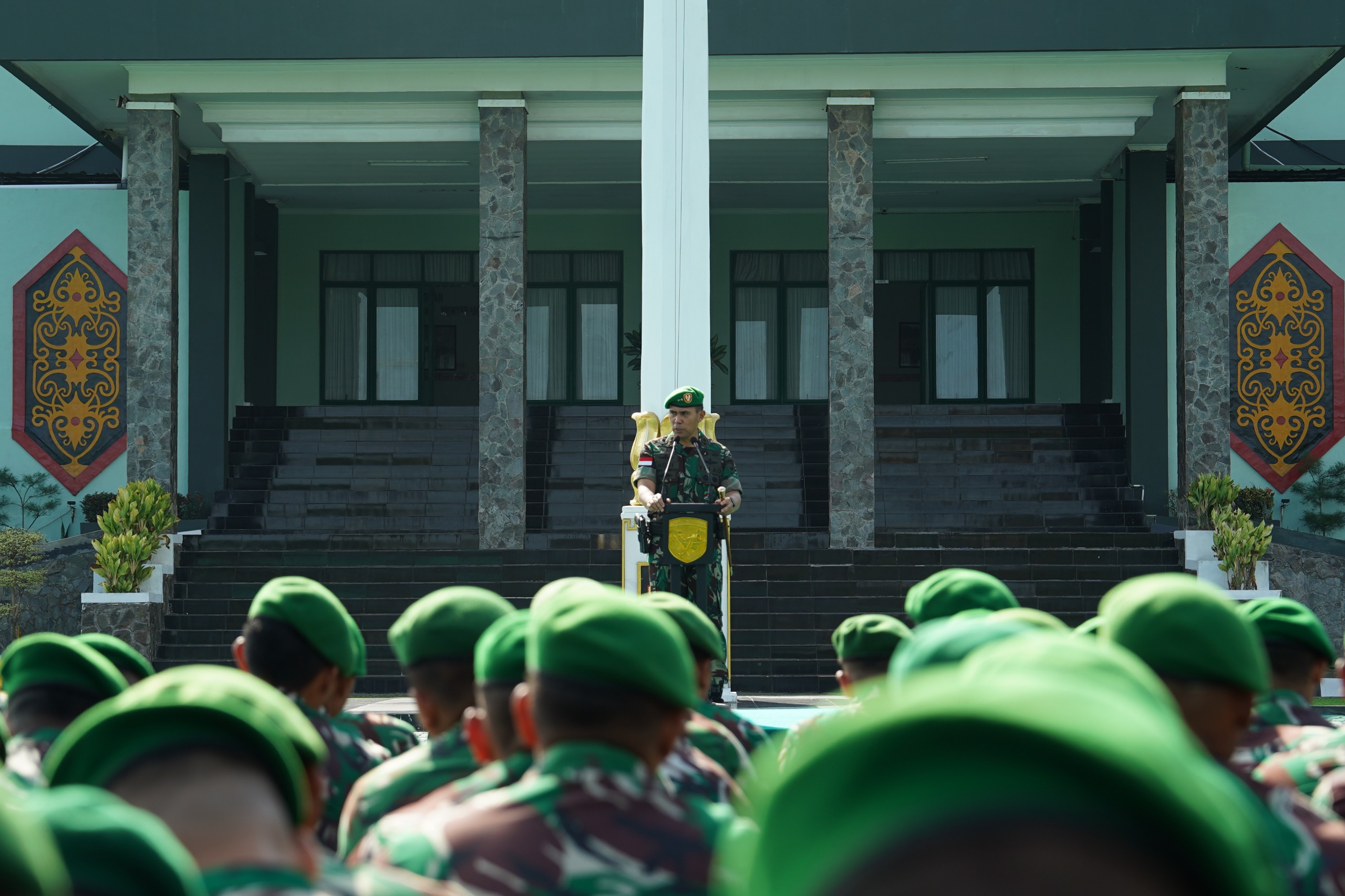 “Jelang Hari Raya, Pangdam XII/Tpr Tegaskan: Prajurit Harus Jadi Contoh Positif di Lingkungan Masyarakat”