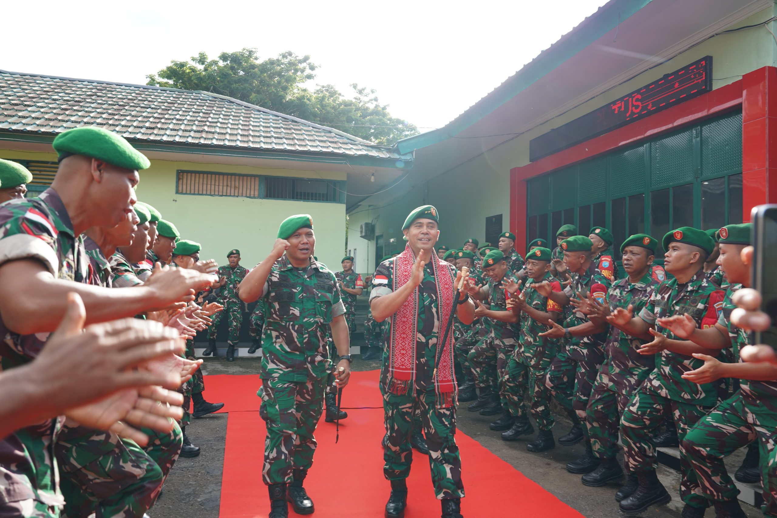 Pangdam XII/Tpr Kunjungi Kodim 1206/Putussibau