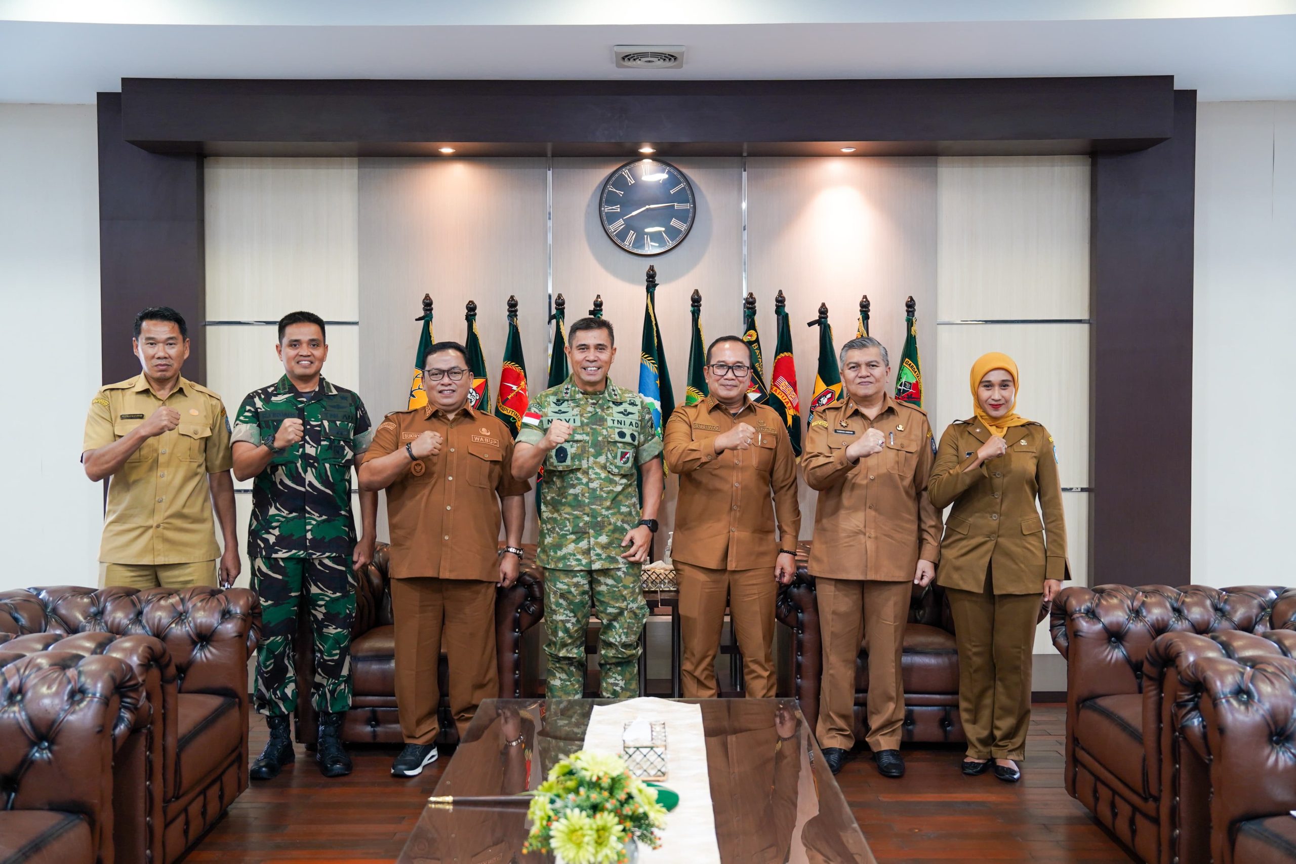 Pangdam XII/Tpr Terima Kunjungan Silaturahmi Bupati dan Wakil Bupati Kubu Raya