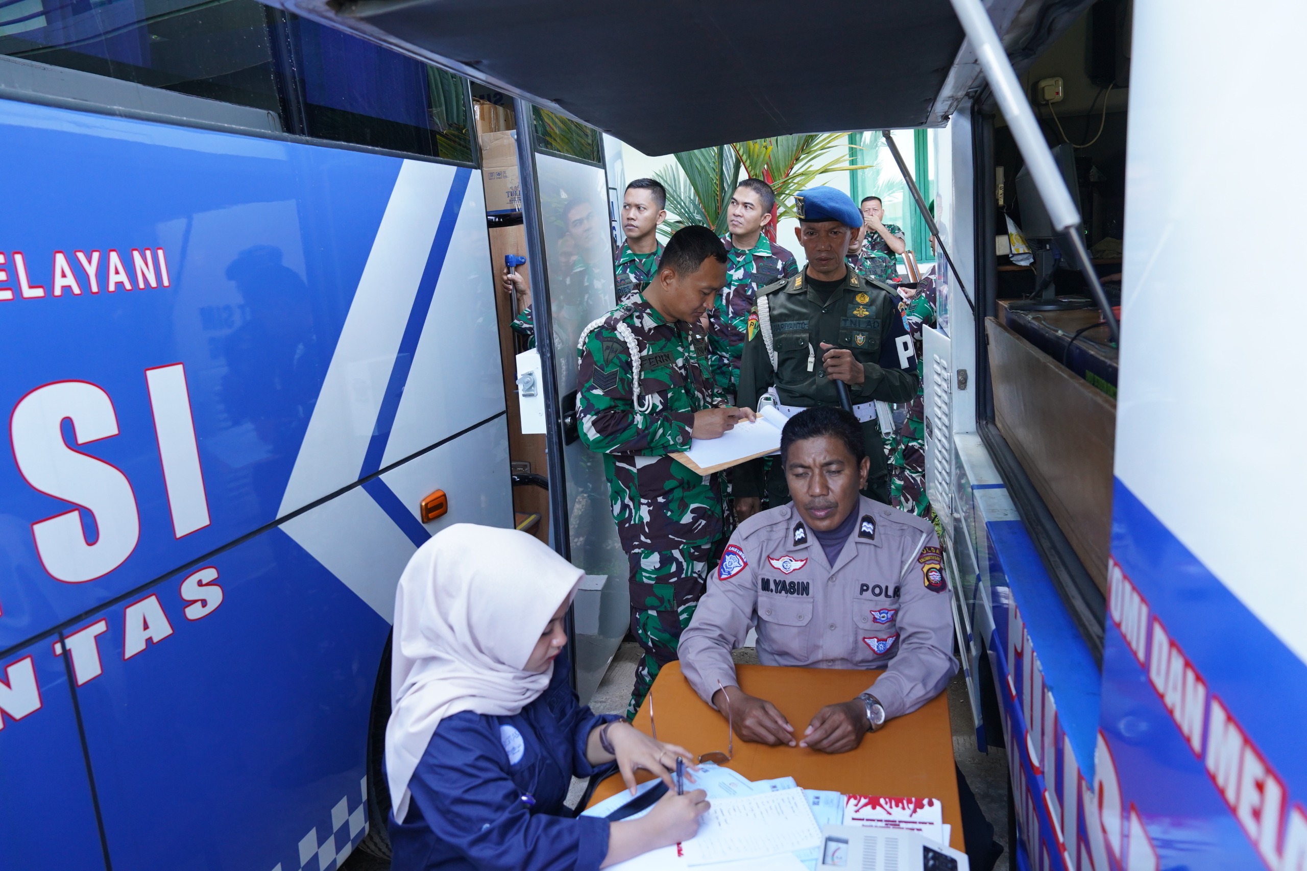 Wujudkan Tertib Berlalu Lintas, Pomdam XII/Tpr dan Polda Kalbar Gelar SIM Keliling di Makodam